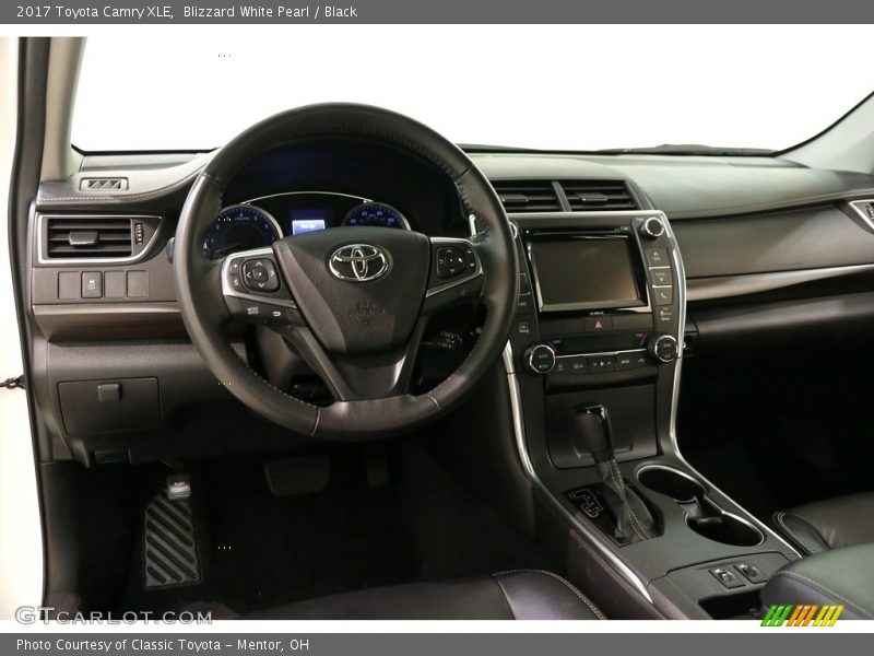 Blizzard White Pearl / Black 2017 Toyota Camry XLE