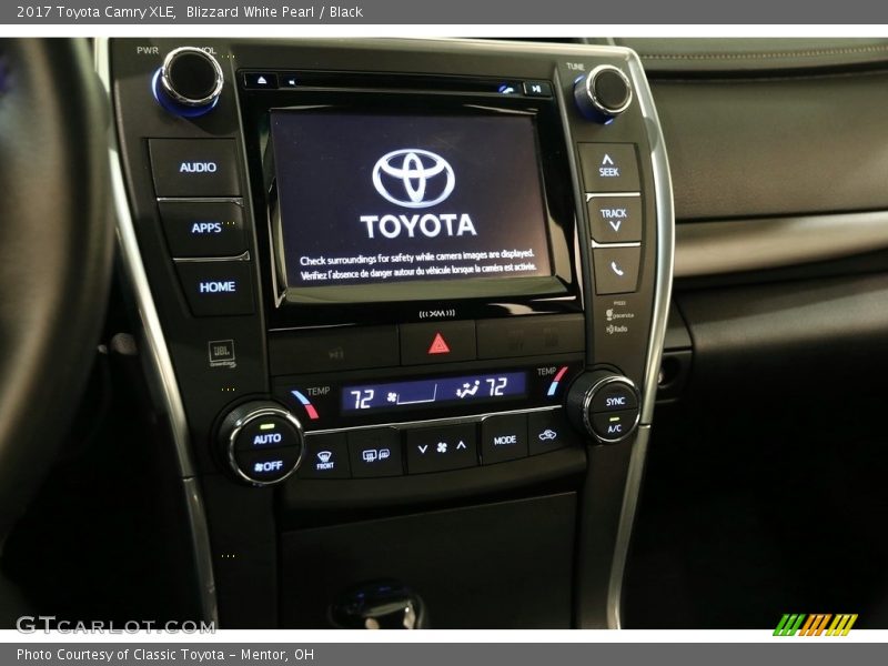 Blizzard White Pearl / Black 2017 Toyota Camry XLE