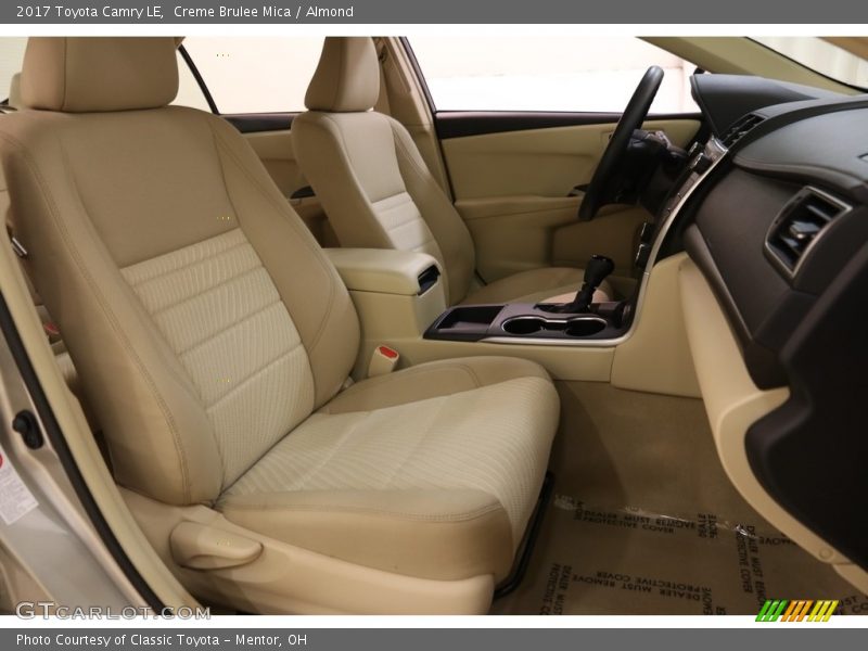 Creme Brulee Mica / Almond 2017 Toyota Camry LE