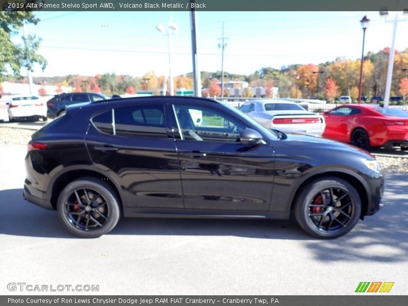 Volcano Black Metallic / Black 2019 Alfa Romeo Stelvio Sport AWD