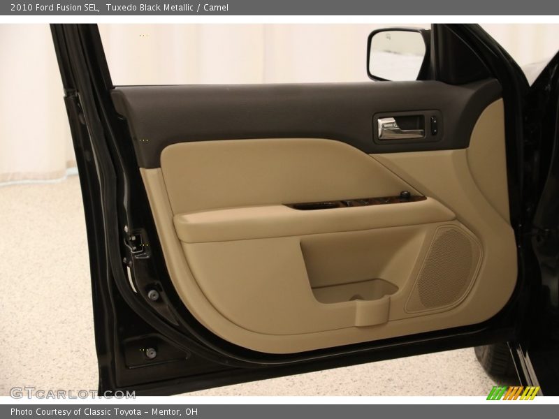 Tuxedo Black Metallic / Camel 2010 Ford Fusion SEL