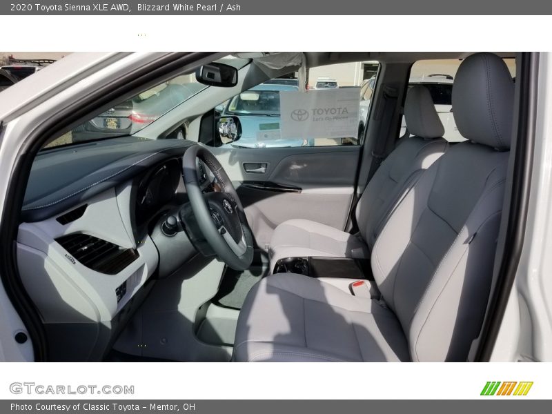 Blizzard White Pearl / Ash 2020 Toyota Sienna XLE AWD