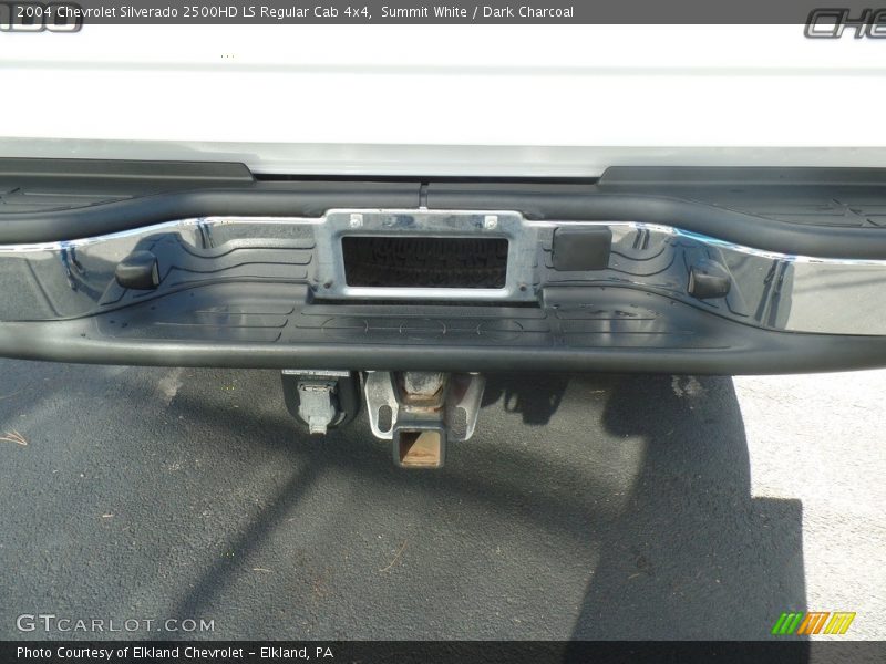 Summit White / Dark Charcoal 2004 Chevrolet Silverado 2500HD LS Regular Cab 4x4