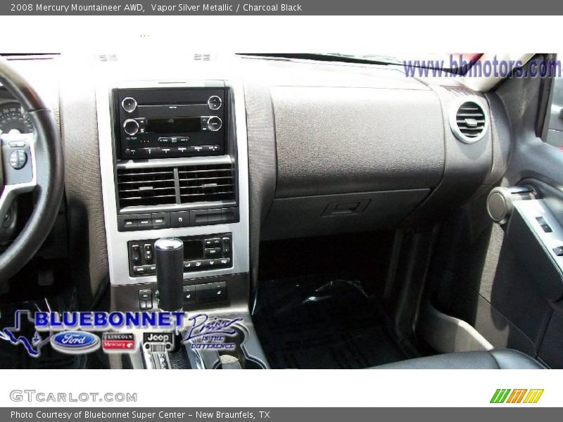 Vapor Silver Metallic / Charcoal Black 2008 Mercury Mountaineer AWD