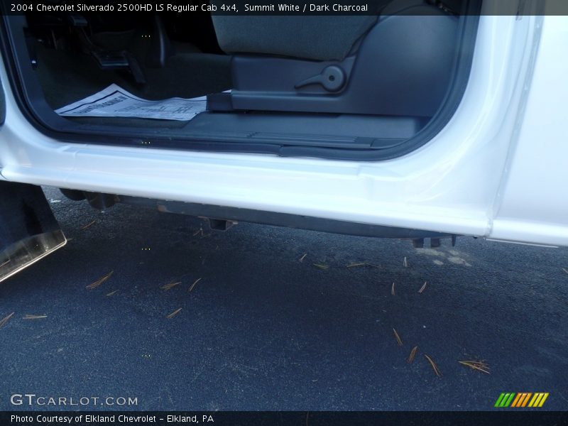 Summit White / Dark Charcoal 2004 Chevrolet Silverado 2500HD LS Regular Cab 4x4
