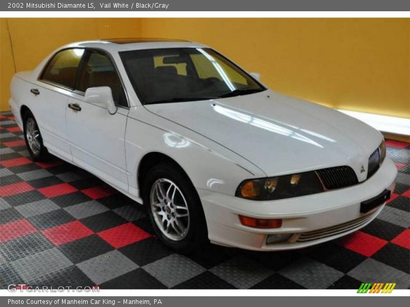 Vail White / Black/Gray 2002 Mitsubishi Diamante LS