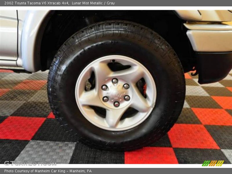 Lunar Mist Metallic / Gray 2002 Toyota Tacoma V6 Xtracab 4x4