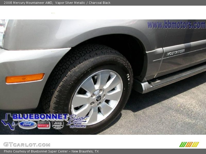 Vapor Silver Metallic / Charcoal Black 2008 Mercury Mountaineer AWD