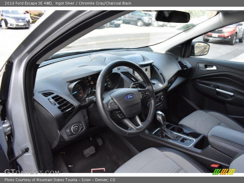 Ingot Silver / Chromite Gray/Charcoal Black 2019 Ford Escape SE 4WD