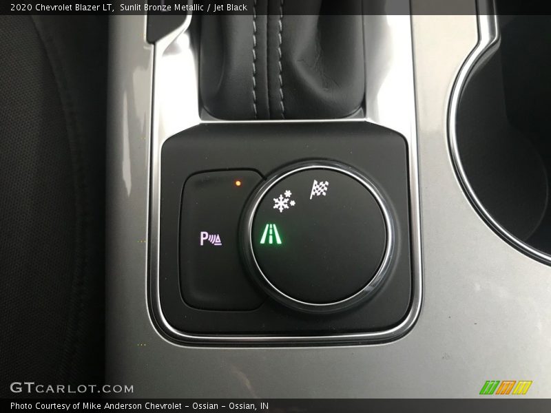 Controls of 2020 Blazer LT