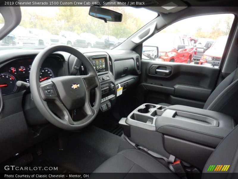 Summit White / Jet Black 2019 Chevrolet Silverado 1500 Custom Crew Cab 4WD