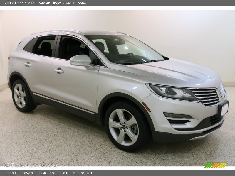 Ingot Silver / Ebony 2017 Lincoln MKC Premier