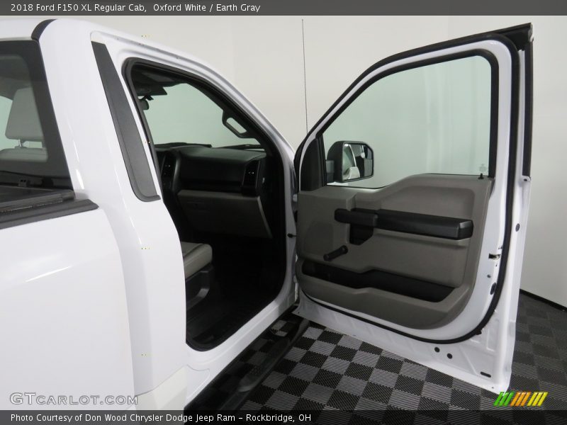 Oxford White / Earth Gray 2018 Ford F150 XL Regular Cab
