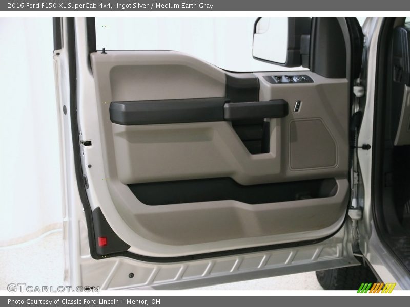 Ingot Silver / Medium Earth Gray 2016 Ford F150 XL SuperCab 4x4