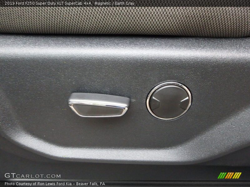 Magnetic / Earth Gray 2019 Ford F250 Super Duty XLT SuperCab 4x4
