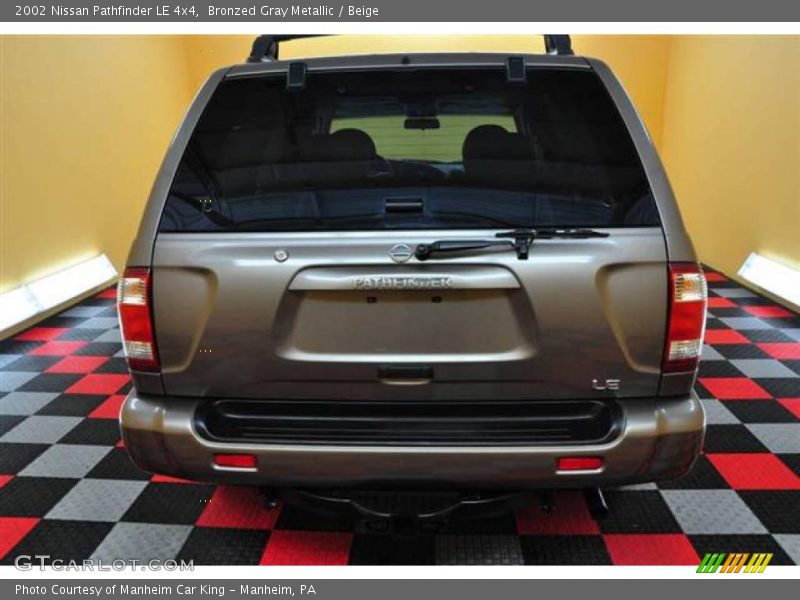 Bronzed Gray Metallic / Beige 2002 Nissan Pathfinder LE 4x4