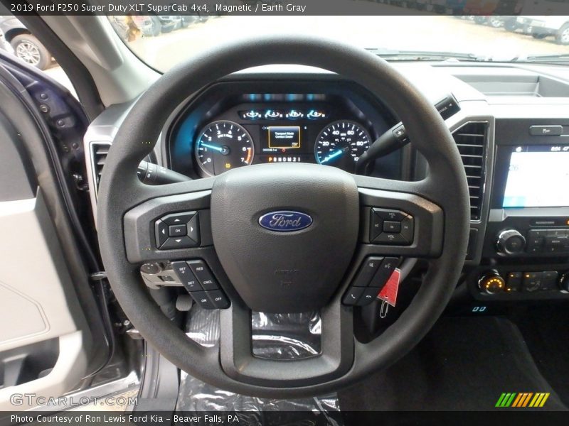 Magnetic / Earth Gray 2019 Ford F250 Super Duty XLT SuperCab 4x4