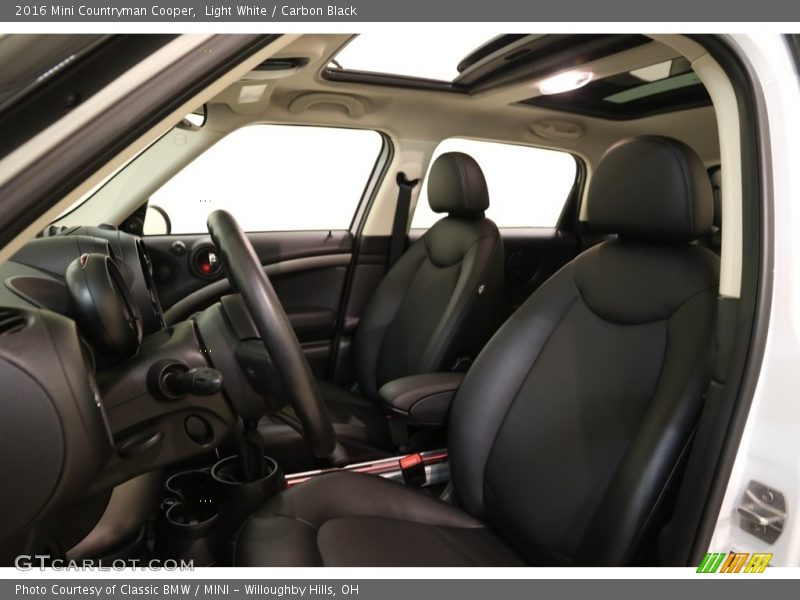 Light White / Carbon Black 2016 Mini Countryman Cooper