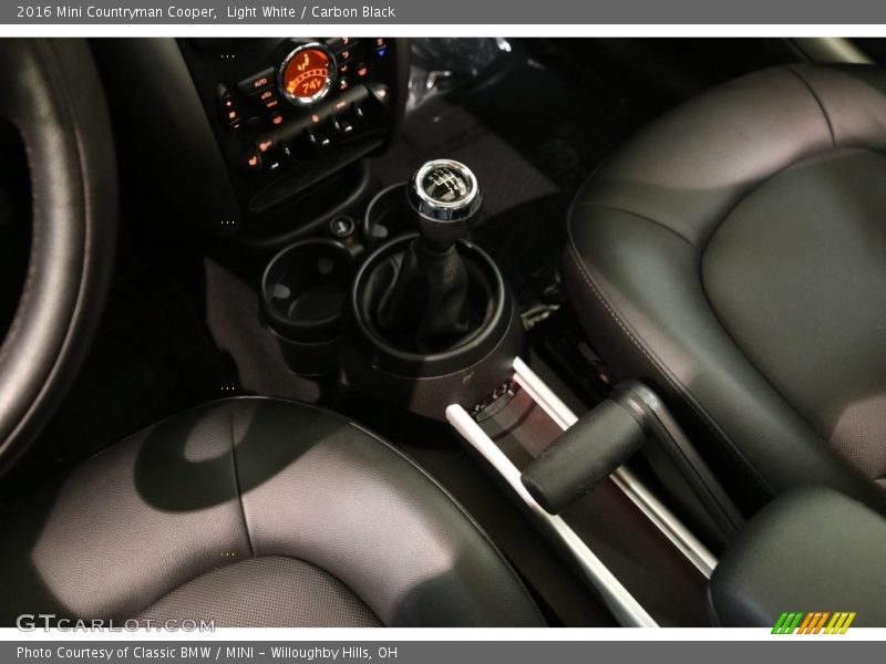 Light White / Carbon Black 2016 Mini Countryman Cooper