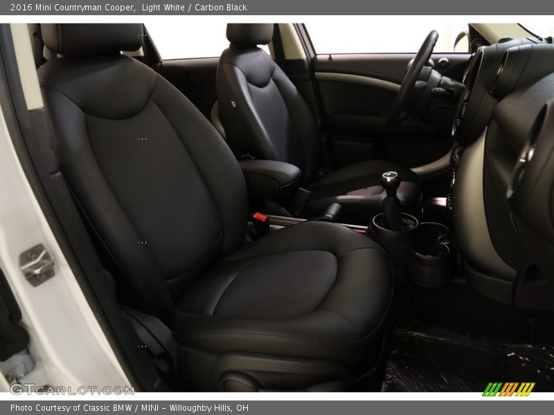 Light White / Carbon Black 2016 Mini Countryman Cooper