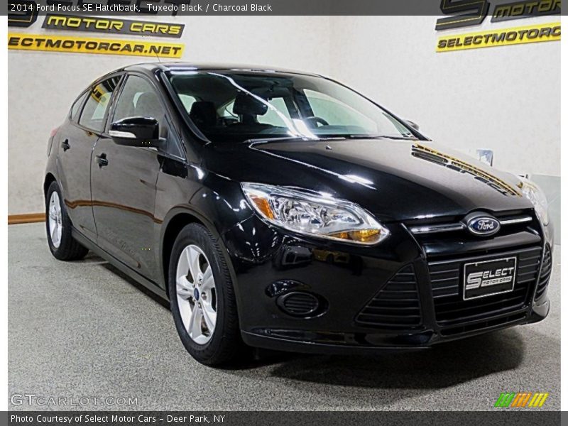 Tuxedo Black / Charcoal Black 2014 Ford Focus SE Hatchback