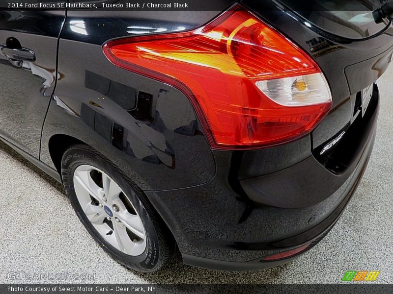 Tuxedo Black / Charcoal Black 2014 Ford Focus SE Hatchback