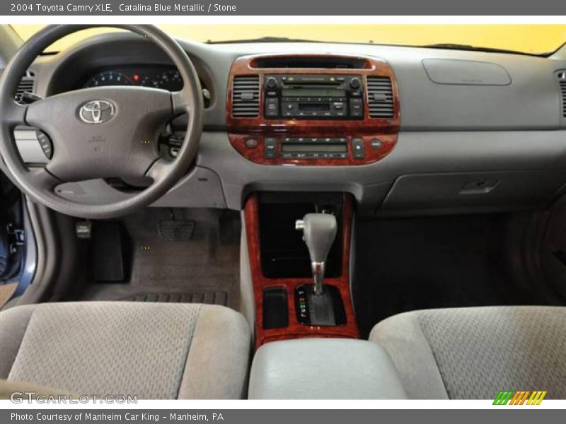 Catalina Blue Metallic / Stone 2004 Toyota Camry XLE