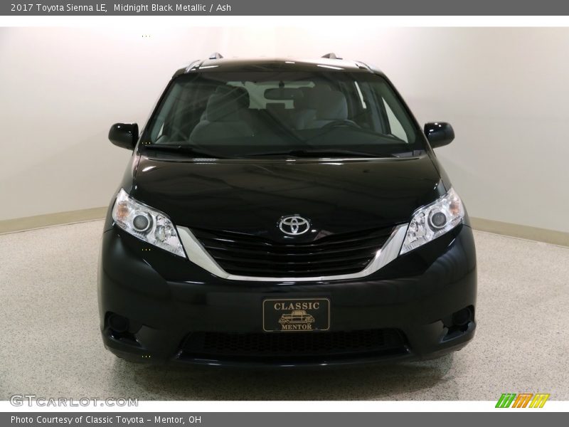 Midnight Black Metallic / Ash 2017 Toyota Sienna LE