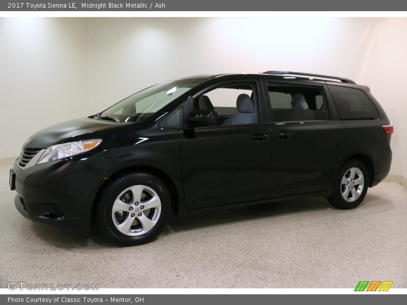 Midnight Black Metallic / Ash 2017 Toyota Sienna LE