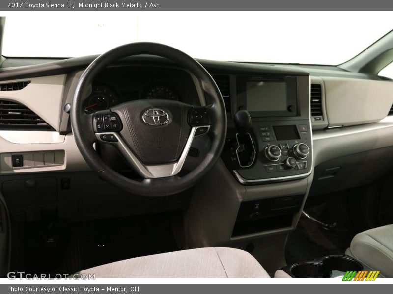 Midnight Black Metallic / Ash 2017 Toyota Sienna LE