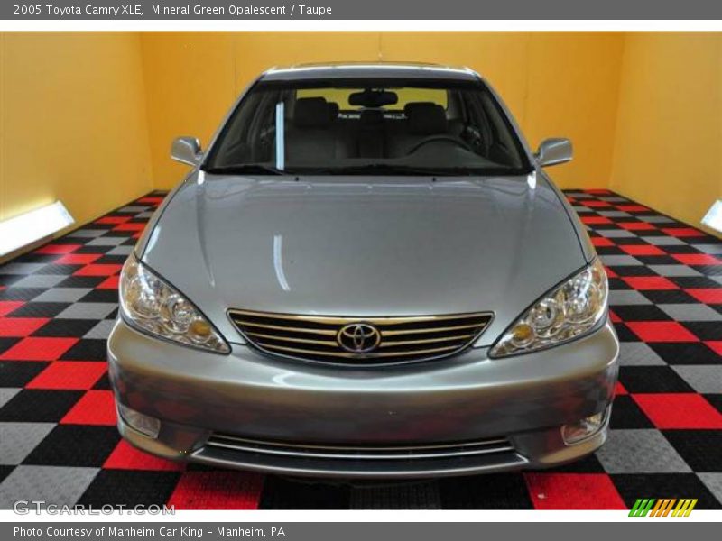 Mineral Green Opalescent / Taupe 2005 Toyota Camry XLE