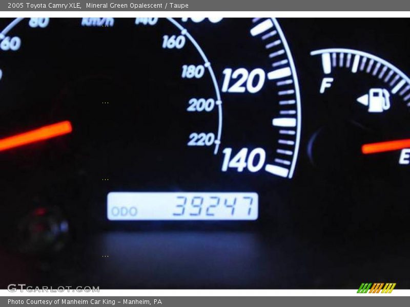 Mineral Green Opalescent / Taupe 2005 Toyota Camry XLE