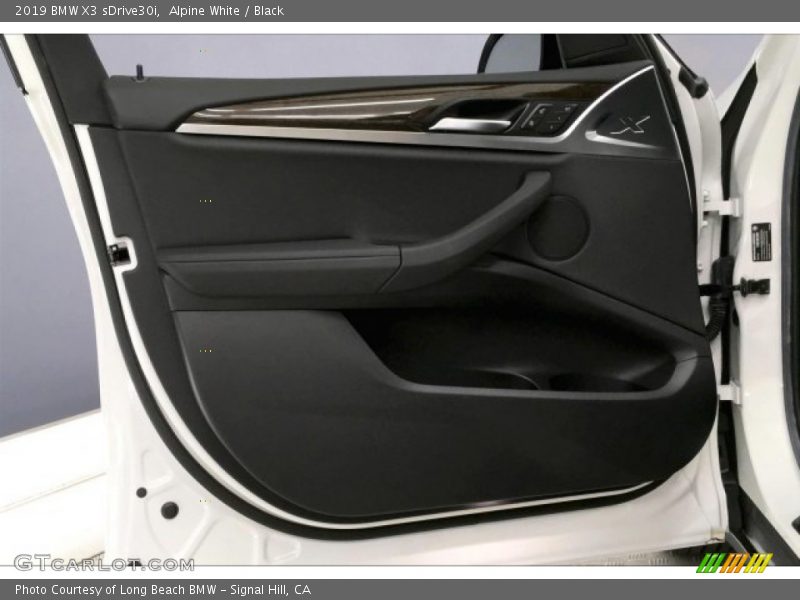 Alpine White / Black 2019 BMW X3 sDrive30i