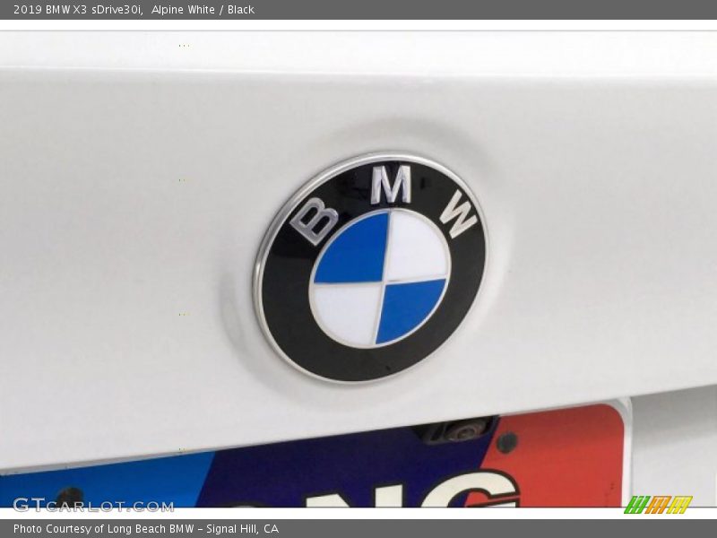 Alpine White / Black 2019 BMW X3 sDrive30i
