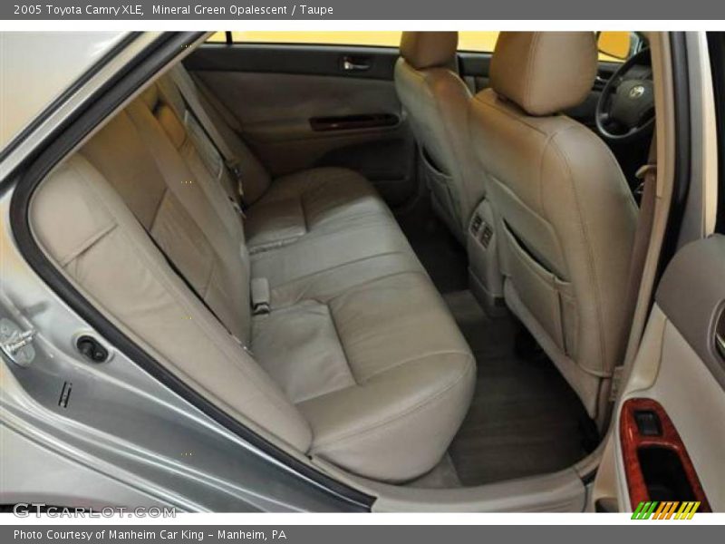 Mineral Green Opalescent / Taupe 2005 Toyota Camry XLE