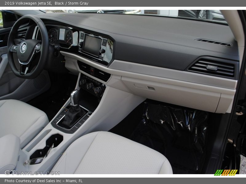 Black / Storm Gray 2019 Volkswagen Jetta SE