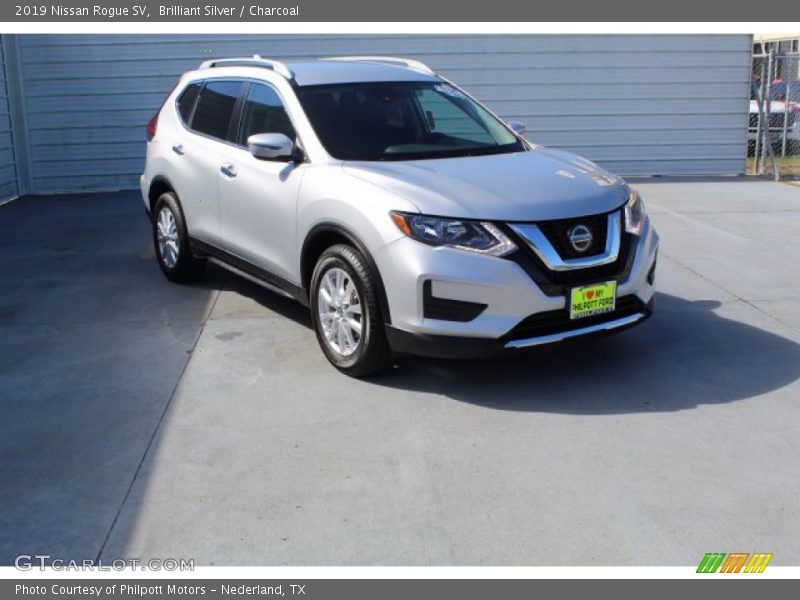 Brilliant Silver / Charcoal 2019 Nissan Rogue SV