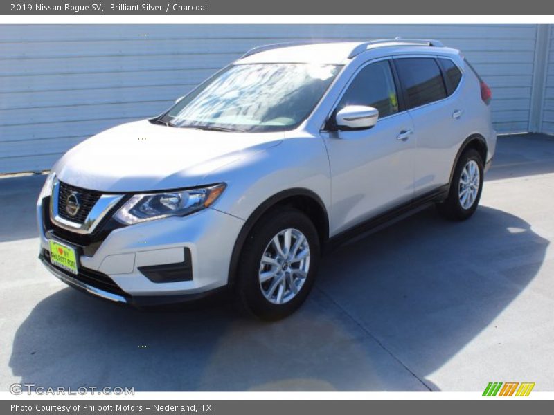 Brilliant Silver / Charcoal 2019 Nissan Rogue SV