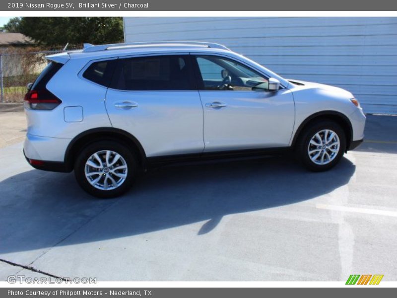 Brilliant Silver / Charcoal 2019 Nissan Rogue SV