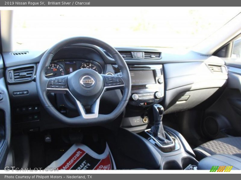 Brilliant Silver / Charcoal 2019 Nissan Rogue SV