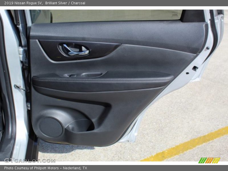 Brilliant Silver / Charcoal 2019 Nissan Rogue SV