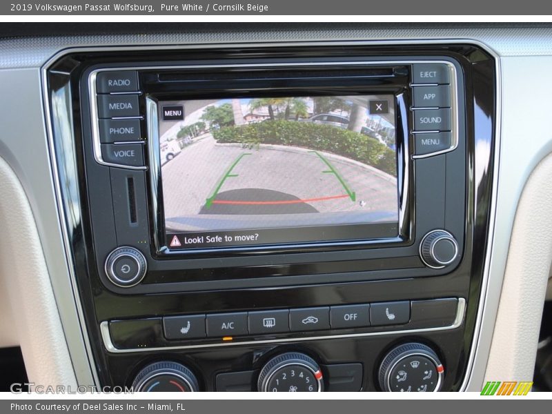 Pure White / Cornsilk Beige 2019 Volkswagen Passat Wolfsburg