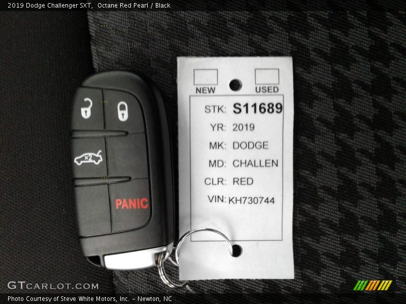 Octane Red Pearl / Black 2019 Dodge Challenger SXT