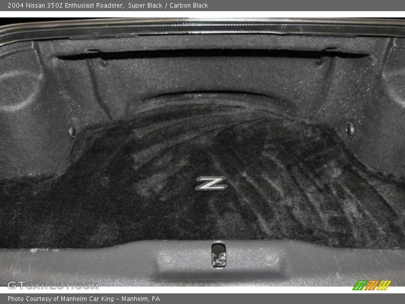 Super Black / Carbon Black 2004 Nissan 350Z Enthusiast Roadster