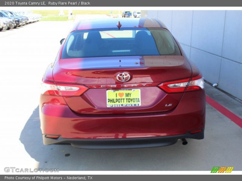 Ruby Flare Pearl / Black 2020 Toyota Camry LE