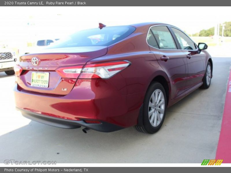 Ruby Flare Pearl / Black 2020 Toyota Camry LE