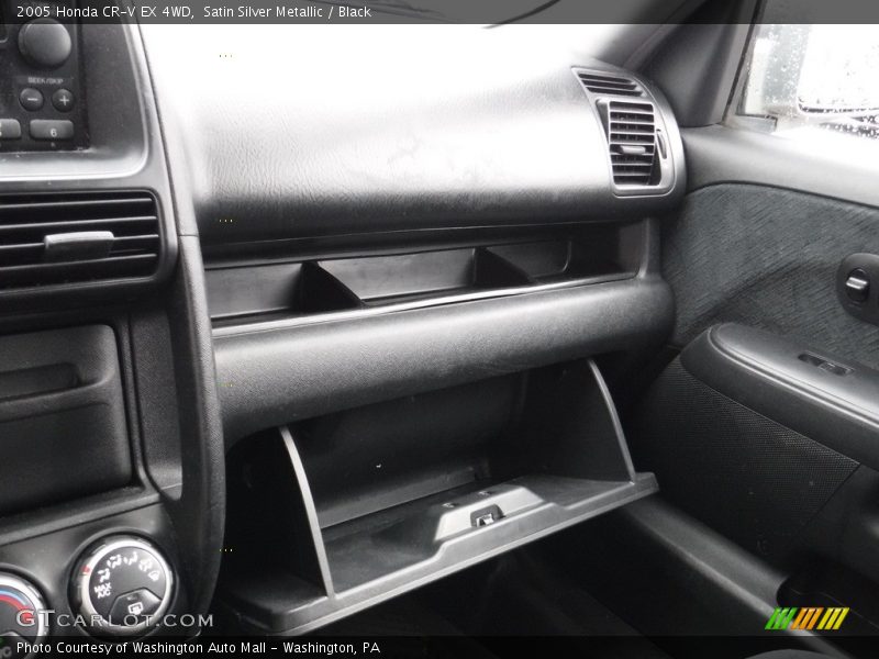 Satin Silver Metallic / Black 2005 Honda CR-V EX 4WD