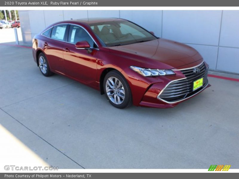Ruby Flare Pearl / Graphite 2020 Toyota Avalon XLE