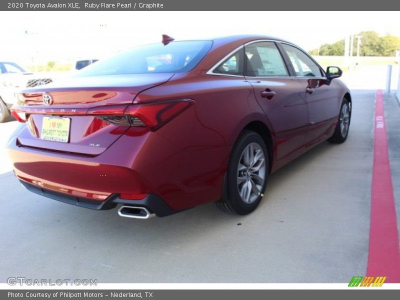 Ruby Flare Pearl / Graphite 2020 Toyota Avalon XLE