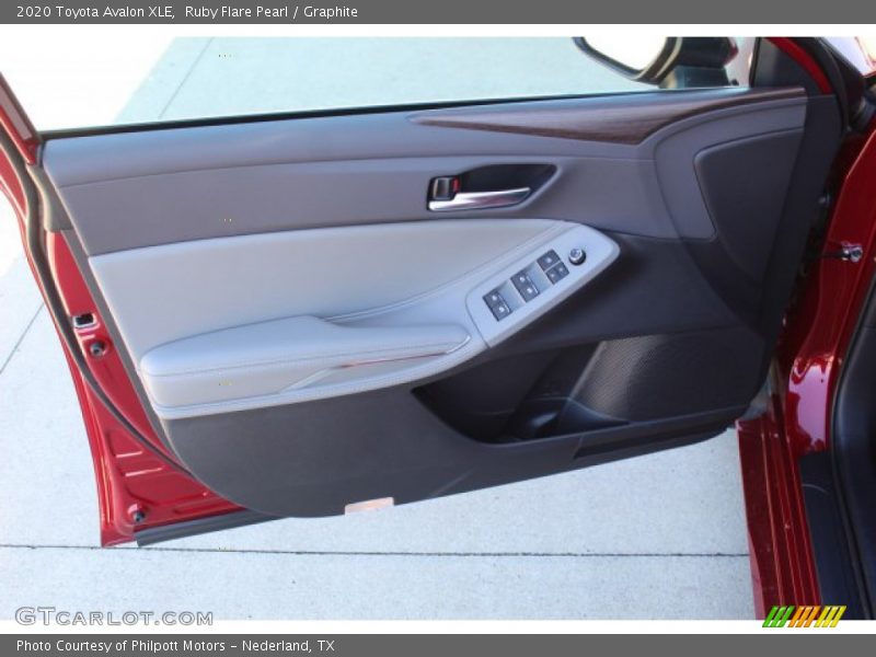 Ruby Flare Pearl / Graphite 2020 Toyota Avalon XLE